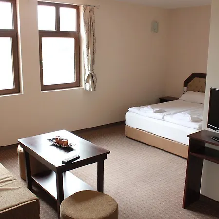 Hotel Podkovata 2*